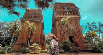 Tour Quy Nhơn 1 Ngày – Bảo Tàng Quang Trung – Tháp Đôi Ghép Khách