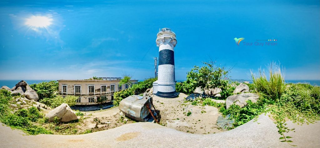 Hải đăng trên đảo Cù Lao Xanh