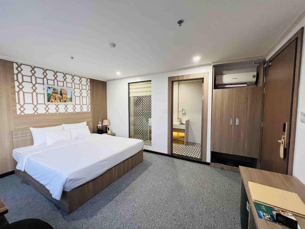 Khách sạn Pearl Beach Quy Nhơn